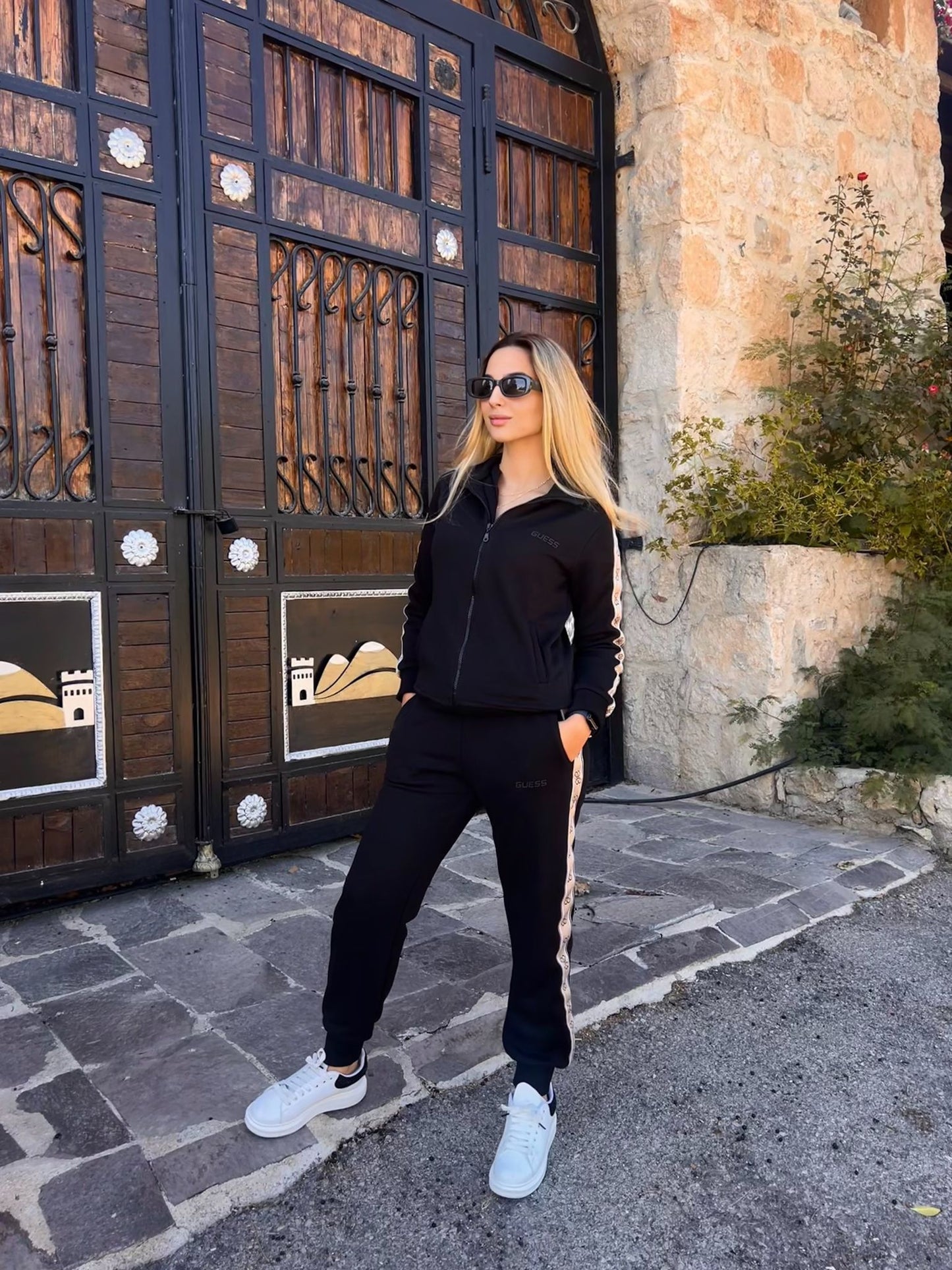 LOGOLU EŞOFMAN TAKIMI