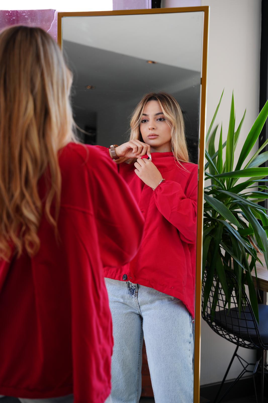 KIRMIZI YAĞMURLUK CEKET